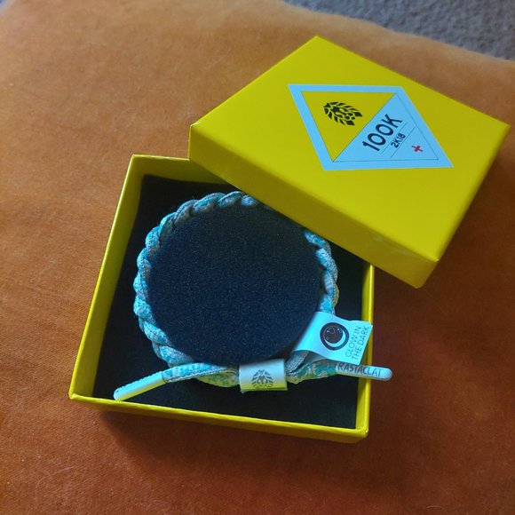 Super rare glow in the dark rastaclat from zumiez 100k - Picture 6 of 10